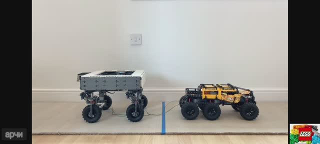 ЛЕГО..перетягивание каната! ЛЕГО technic против Могучий бомбардировщик! смотреть онлайн