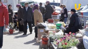 Территория центрального рынка попала в зону уборки. Но не надолго