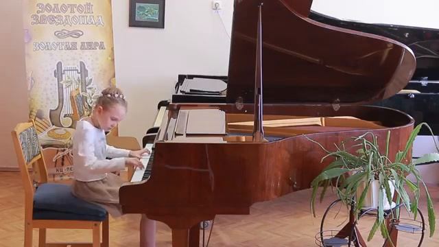 Pavel Zakharov. «Rondo-Gallop» - Павел Захаров. «Рондо-галоп», исп. Виктория Симонова 11 лет смотреть онлайн