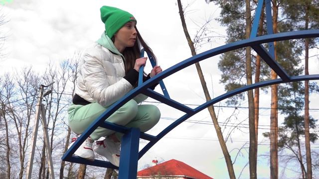 Алиса и Капа ЗАЗНАЛИСЬ! Променяли Друзей на МАЖОРА!