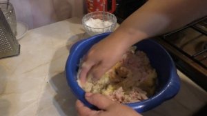 Котлеты в духовке. Курино - свиные котлеты. Обычный рецепт.