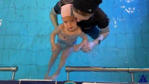 Реабилитация ребёнка с ДЦП в бассейне | Vojta Rehab