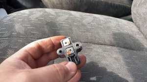 После замены щеток генератор не работает.