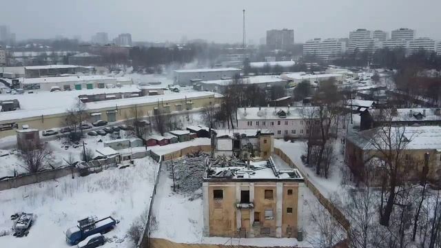 Начало строительства памятника развития туризма Парфенчикова и Любарского, жилого дома.