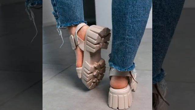 ?Стильные бежевые босоножки сандали на платформе/танкетке 36,37,38,39,40,41 размера? смотреть онлайн