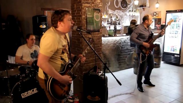 Рок-группа "Все города" - Она живет смотреть онлайн