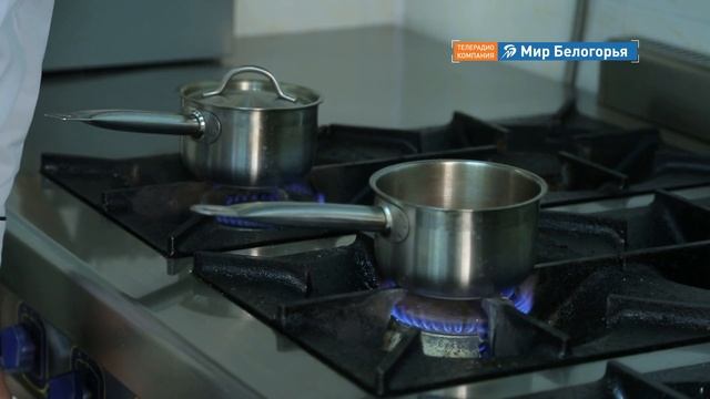 Стейк из лосося под имбирным соусом смотреть онлайн