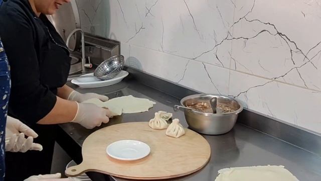 Готовим хинкали. Секреты грузинского ресторана. Грузинская кухня