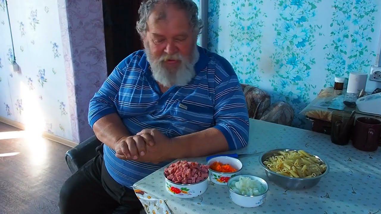Вкусный завтрак РОЖКИ С КОЛБАСОЙ