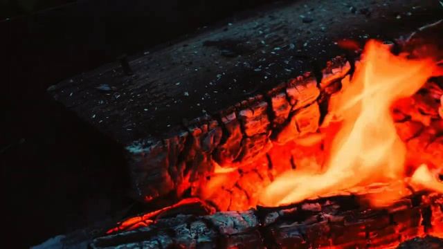 Легкий Треск Костра под Музыку | Музыка для Сна | Звуки Костра для Сна | 4К смотреть онлайн