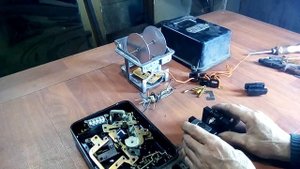 Сколько меди в трёх фазном электро счётчике 60 годов. Как сделать деньги из мусора?
