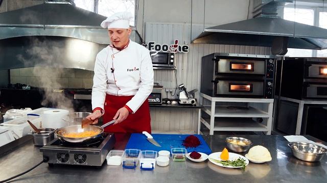 Как приготовить домашний борщ с мясом?
