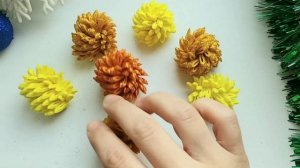 Как сделать шишку своими руками из фоамирана. Новогодние украшения. Шишка своїми руками із фоаміран
