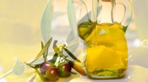 МАСЛО ОЛИВКОВОЕ ПОЛЬЗА И ВРЕД / оливковое масло лечение,  что лечит оливковое масло,