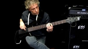 Schecter Stiletto Stealth 5 bass - demo
