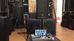 TEST MIXER BEHRINGER FLOW 8