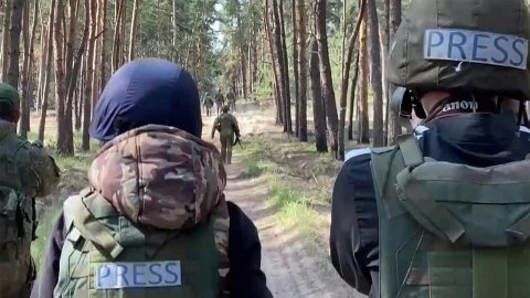 Подразделения ЛНР при поддержке военных РФ закрепились на окраинах Северодонецка