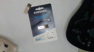 SAMSUNG 32GB BAR Plus Metal High Speed 3 0 USB Flash Drive