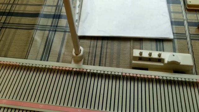 Продана. Японская вязальная машина Silver Reed SK2200 (LK150), 4 класс смотреть онлайн