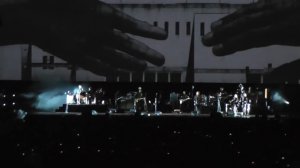 Roger Waters Comfortably Numb Mexico 2016.