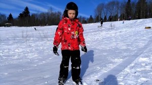 Зимний скейт - классная каталка для снежных горок. Сноускейт для детей.