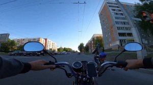 На мопедах Альфа по городу