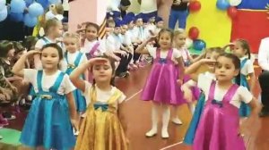 Выступление в садике. "Неразлучные друзья"