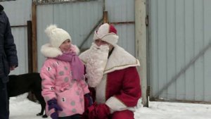 В Кирове полицейские и общественники поздравили с Новым Годом многодетные семьи