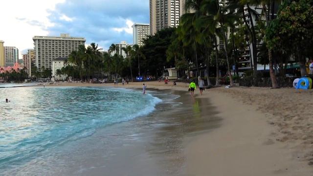 My first Waikiki Walking Tour video - Sony FDR- AX53 and Ronin SC смотреть онлайн
