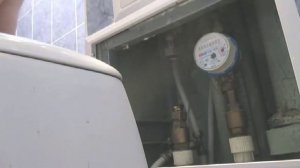 Как счётчик горячей воды заменить своими силами быстро в квартире за 4 минуты