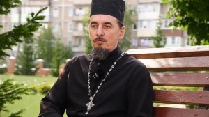 "Батюшка, подскажите, можно ли брать в "свидетели" при венчании человека не совсем воцерковленного?