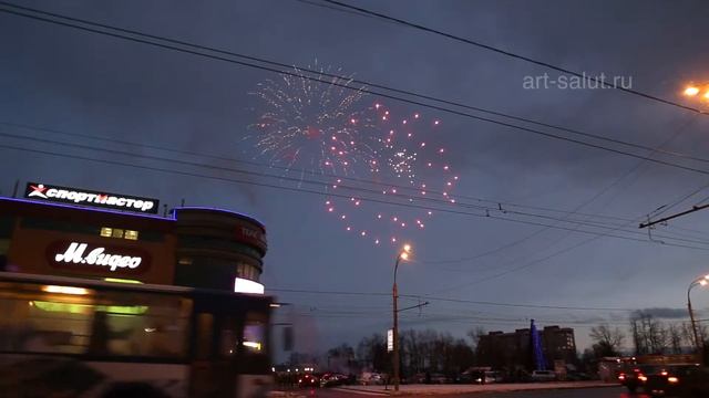 Арт-Салют Иваново. Фейерверк у ТЦ "Тополь".