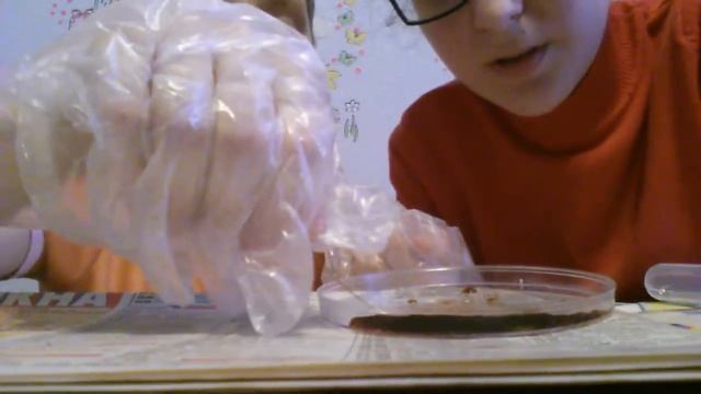 Опыты професора Николя. Занемательная химия. Губка из серебра и очищение железа. смотреть онлайн