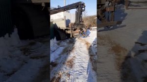 Кошмар любого водителя манипулятора - поворот на старой даче