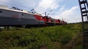 Уникальное явление! Электровоз Э5К-010 "Ермак" со сплоткой новых тепловозов ТЭМ18ДМ