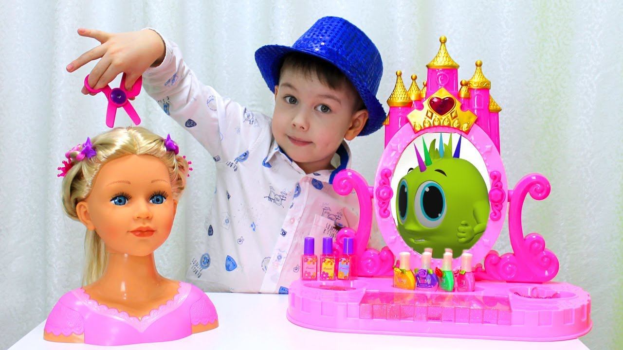 Рома и Хелпик в салоне красоты для детей! Играем в салон красоты Pretend play beauty salon for kids