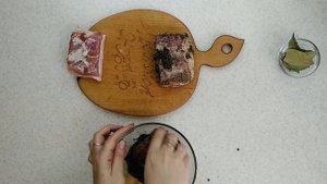 Подчеревок в пакете: рецепт вареного подчеревка с чесноком и специями