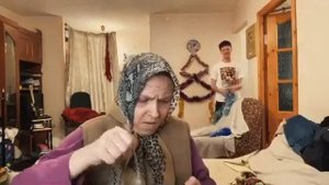 Бабуля и внук: Новый год