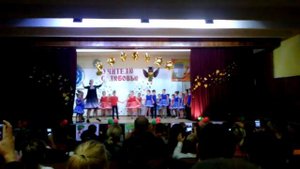 Танец на день учителя от первоклассников!!!