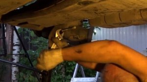 Renault Laguna 2 замена амортизатора заднего