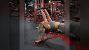 Tricep Workout // Women Fitness// Tricep Workout at Gym.