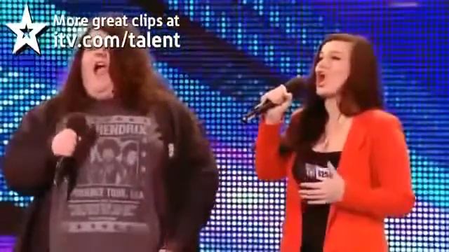 ВСЕ ВСТАЛИ! хотели поржать, но дуэт невероятно круто спел   Unbelievable amazing sang a duet