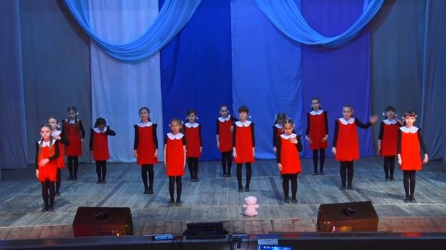 Танец посвещенный дню Победы! смотреть онлайн