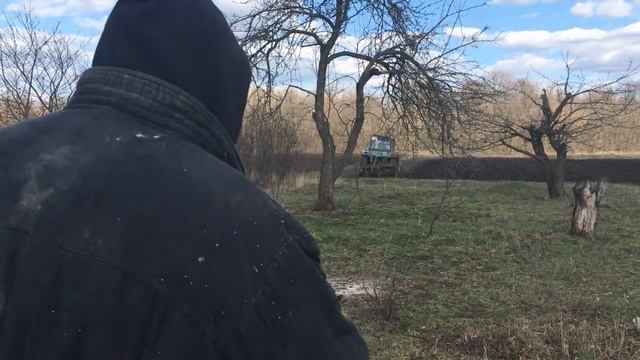 Распахали огород. //подготовка стен к поклейке смотреть онлайн