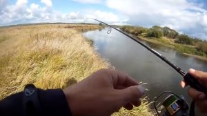 Классная ловля щуки на джиг на малой реке