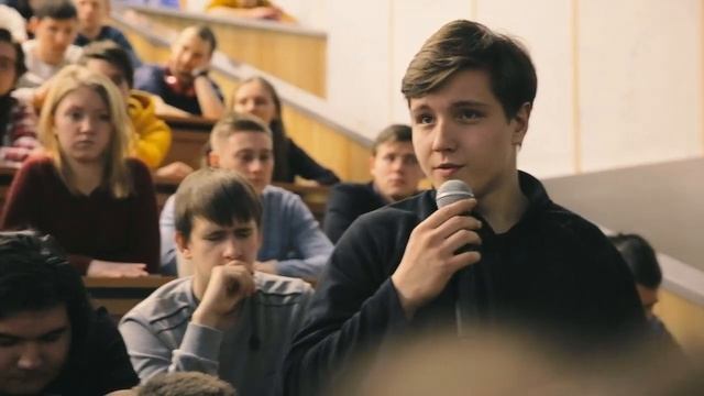 Лекции о коррупции с депутатом Анатолием Борисовичем Выборным.mp4 смотреть онлайн