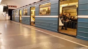 [Ретро-метро]: Состав 81-717/714 "Номерной" на станции "Сухаревская"