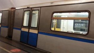 Посадки нет! Обкатка Русича на станции метро Парк Культуры Кольцевой линии.