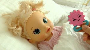 КУКЛА ЛЮСЯ ОДЕВАЕТСЯ  Наше утро  Мультик с Куклами Игрушки Для девочек