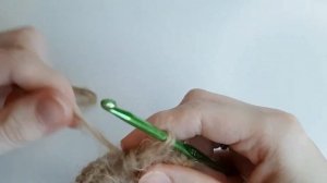 Резинка для волос крючком. Вязаная резинка для волос. Скранч - модная резинка для волос.